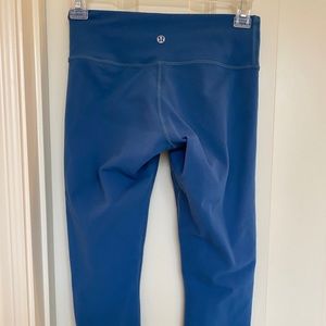 Lululemon wunder under crop Hawk blue size 4